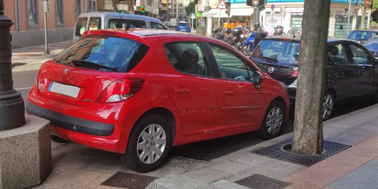 El Peugeot de Gran Vía de San Marcos que mejor aparca - Digital de León