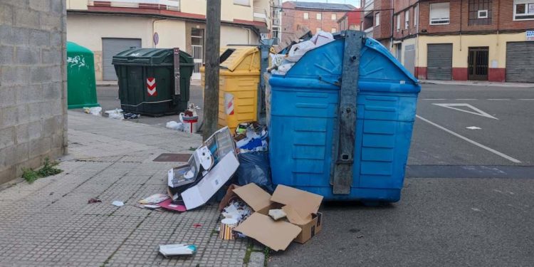 Ciudadanos critica la suciedad de los barrios