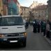 Coches y terrazas en mitad de la calle bloqueando procesión - Digital de León