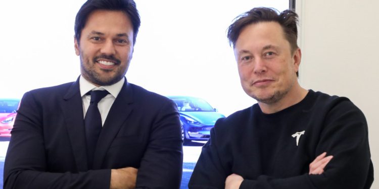 Bajan las acciones de Tesla tras la compra de Twitter - Digital de León