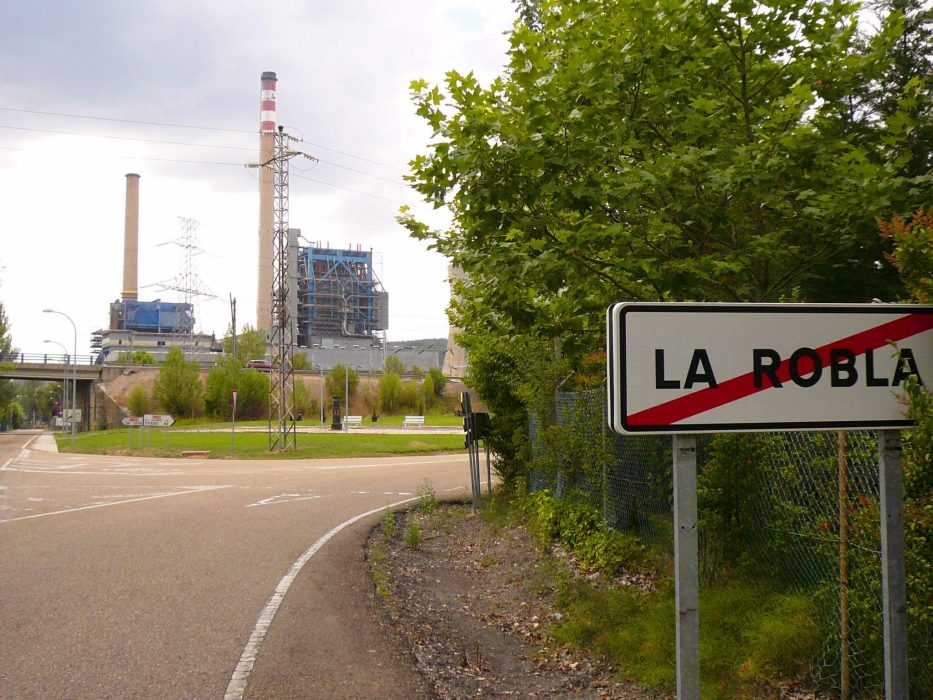 Adiós a las torres más icónicas de La Robla 1