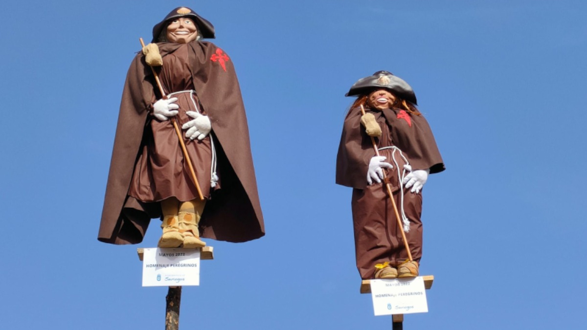 Estos Mayos están dedicados a los peregrinos que pasan por el municipio camino de Oviedo