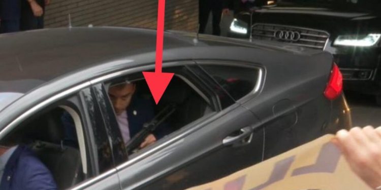 Pedro Sánchez visita León de vacaciones en un coche oficial - Digital de León