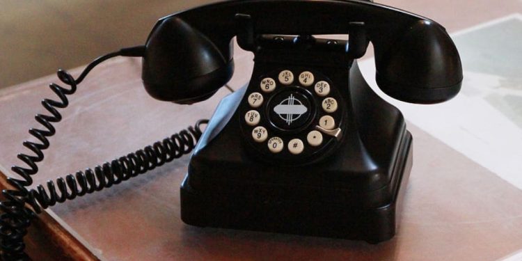 Estrenan teléfono para prevenir suicidio en Castilla y León - Digital de León