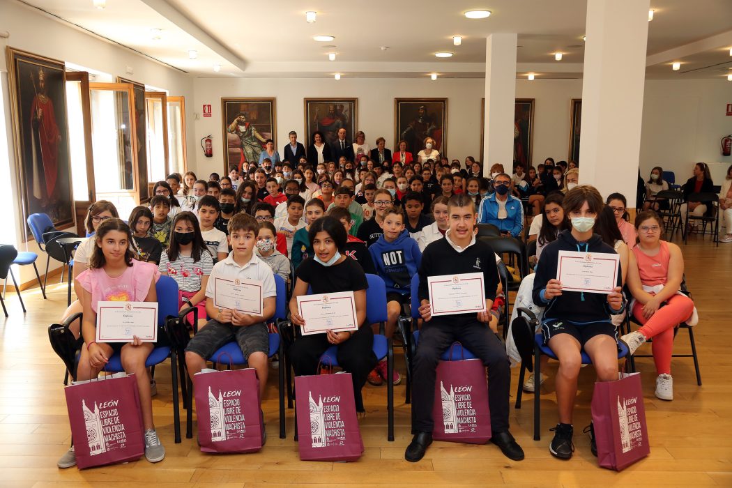 5 leoneses ganan menciones especiales en el concurso Microrrelato por la Igualdad 1