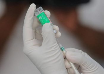 Una vacuna española trata de combatir la Covid y la viruela del mono