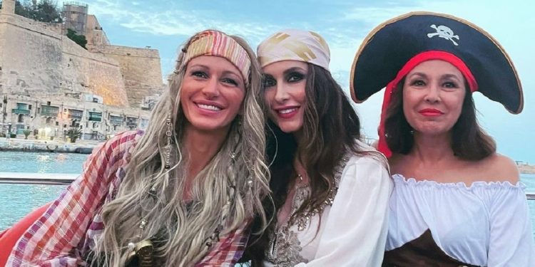 Una fiesta pirata reúne a más de 350 famosos en Malta