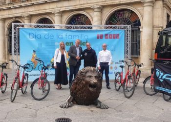 "Ningún niño sin bici" recibe bicicletas del Ayuntamiento