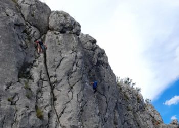 Los jóvenes escaladores probaron la roca