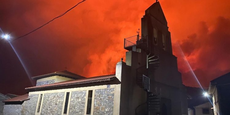 Incendio sin control en Zamora