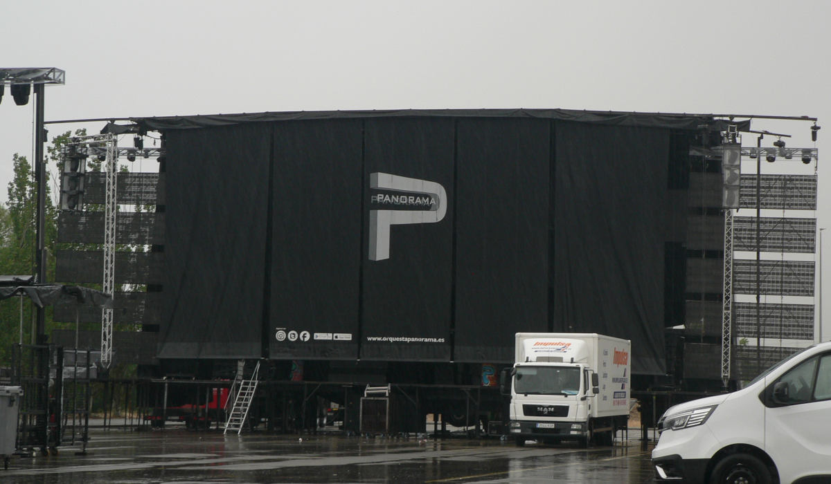 La lluvia no frena a la Orquesta Panorama en León 1