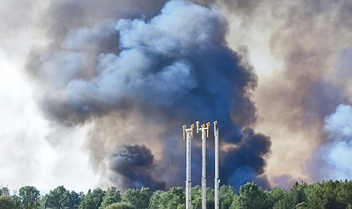 Un incendio en San Andrés cerca la zona de las bodegas y el aeropuerto 3