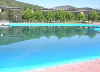 lago de leon en toral de los vados