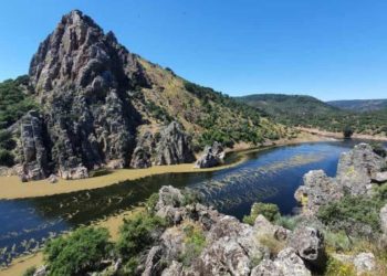 Peligra el Parque Natural de Monfragüe ante las llamas 1