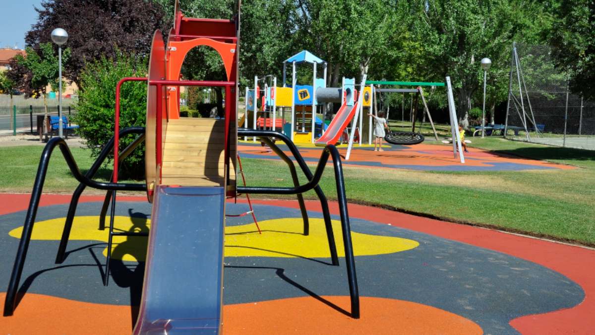 Remodelado integralmente el parque infantil Vallezate