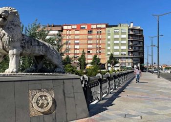 renueva el puente de los leones