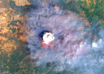 El incendio de Cáceres y Salamanca parece un volcán desde el espacio