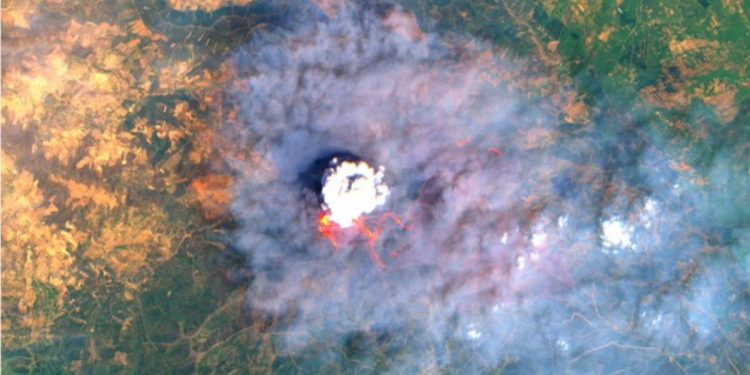 El incendio de Cáceres y Salamanca parece un volcán desde el espacio