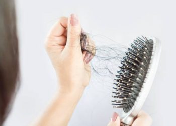 Si se te cae mucho el pelo prueba esto: causas y prevención 3