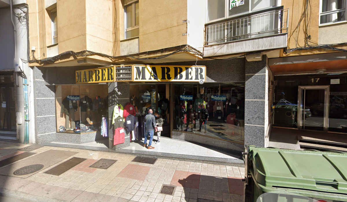 Cierra esta histórica tienda de ropa en Alcalde Miguel Castaño 1
