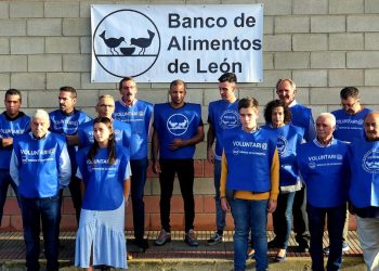 "Cada vez hay más familias necesitadas en León" declaran los voluntarios del Banco de Alimentos 2