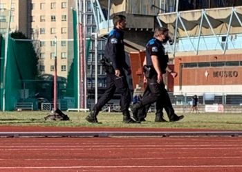 Sancionado por entrenar sin camiseta