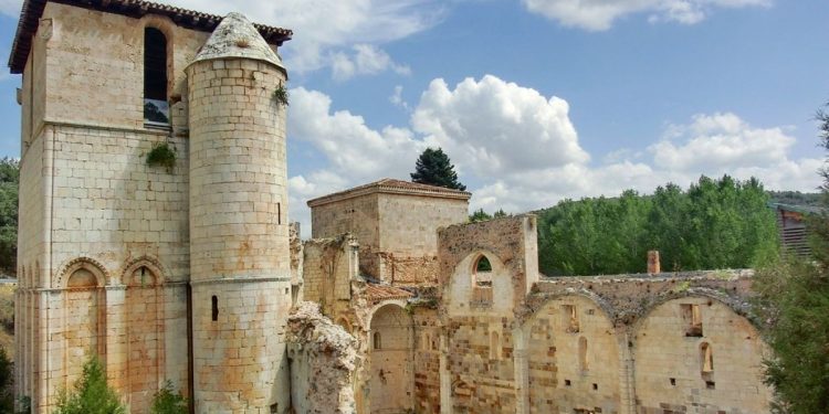 El abandono de los monasterios de Castilla y León al borde de la ruina 1
