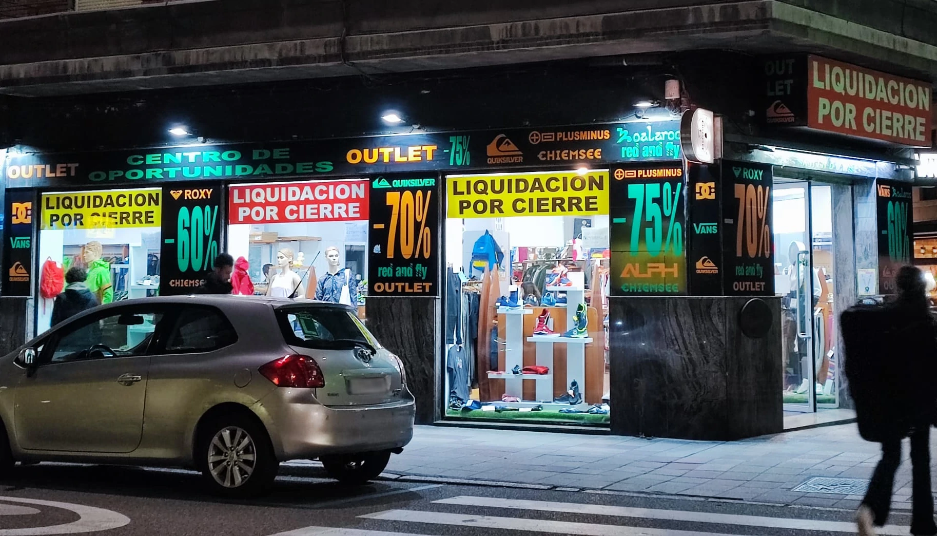 Liquidación por cierre de este Outlet en León