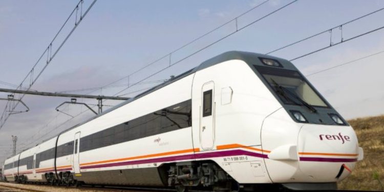 Vuelve el tren directo entre Ponferrada y Madrid