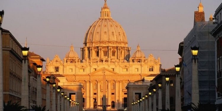 La salud de Benedicto XVI preocupa