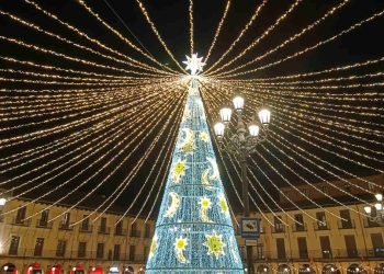 El balcón más navideño del mundo está en León 1