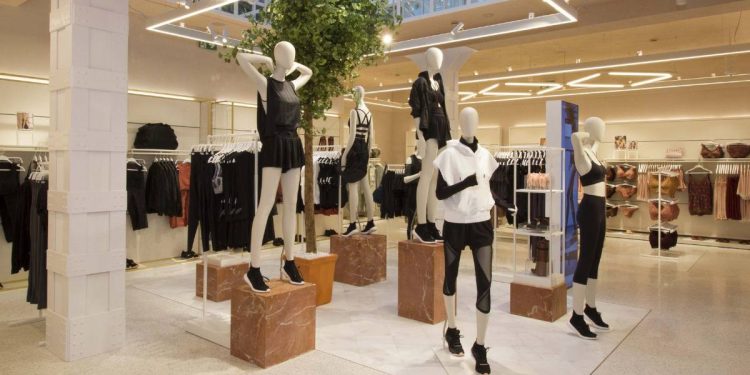 Continúa el cierre de tiendas Inditex