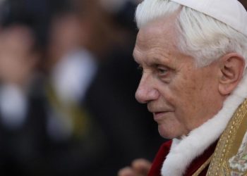 Una gran diferencia en el entierro de Benedicto XVI
