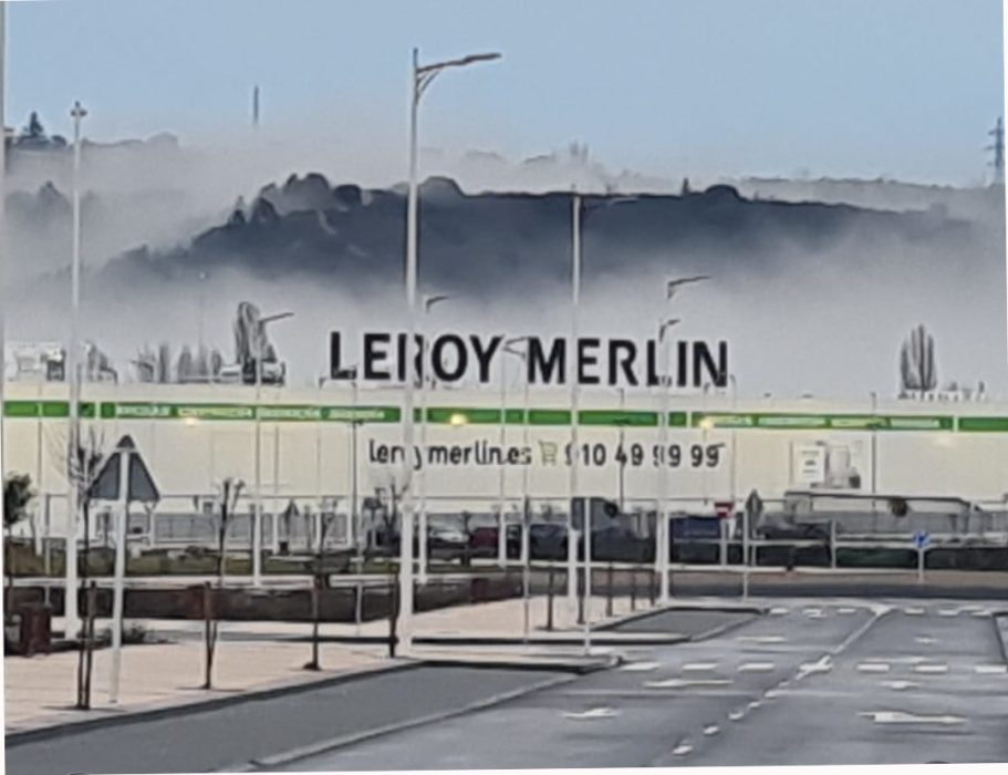 Leroy Merlín en León se tiñe de niebla 1
