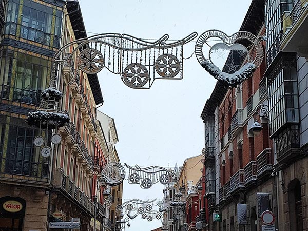 Las luces de Navidad continúan en las calles de León 2