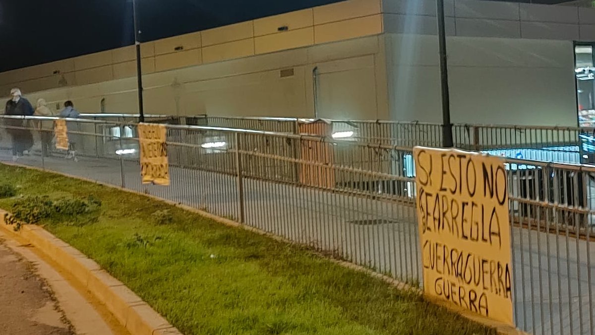 Los carteles de la vergüenza en Trobajo del Camino 5