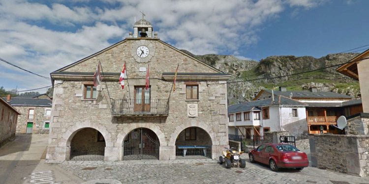 El Ayuntamiento de Valdelugueros envuelto en una polémica