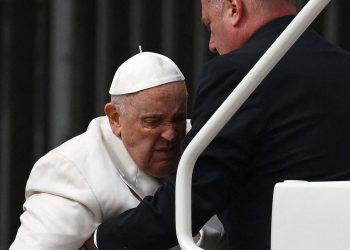El Vaticano en vilo por la salud del Papa