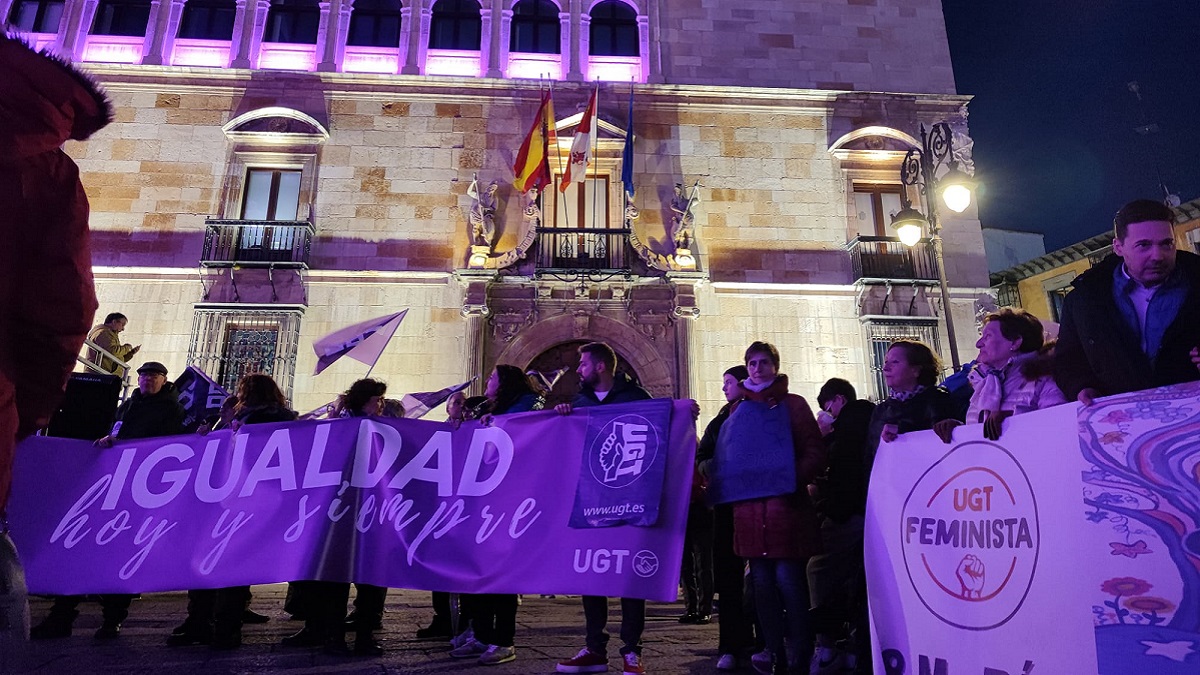 La manifestación del 8M en León en imágenes 9