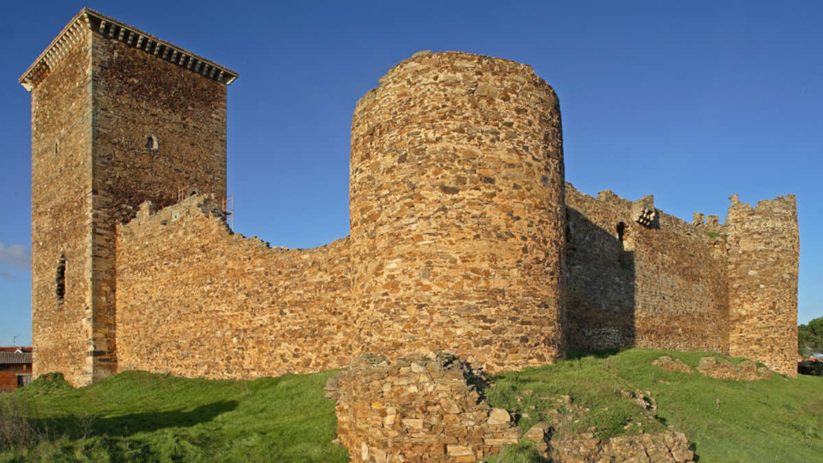 Los 8 castillos más impresionante que verás en León 4