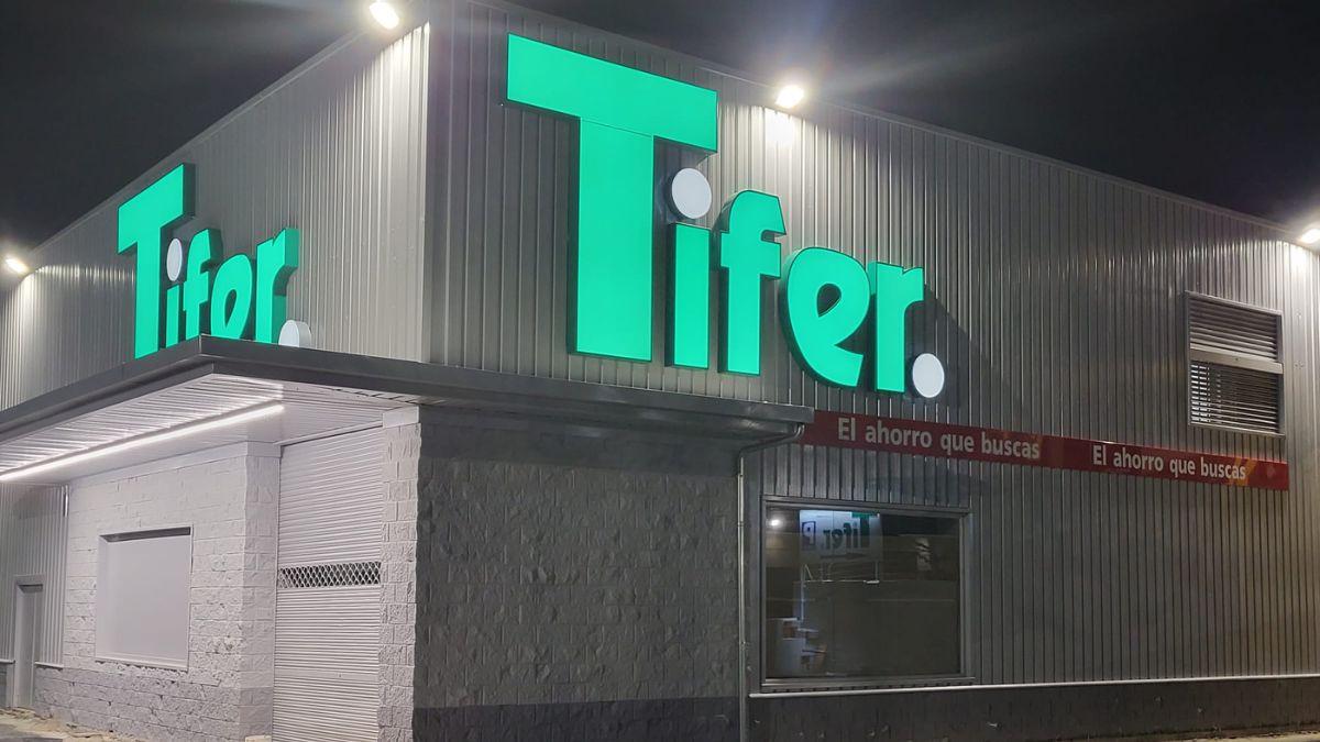 Tifer se prepara para su inminente apertura en León 1