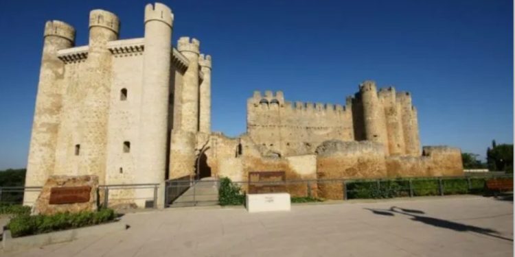 Los 8 castillos más impresionante de León