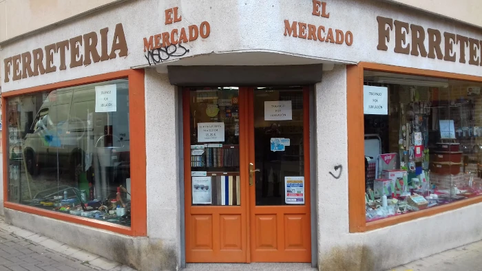 Se traspasa esta ferretería del centro con más de 60 años de historia 1