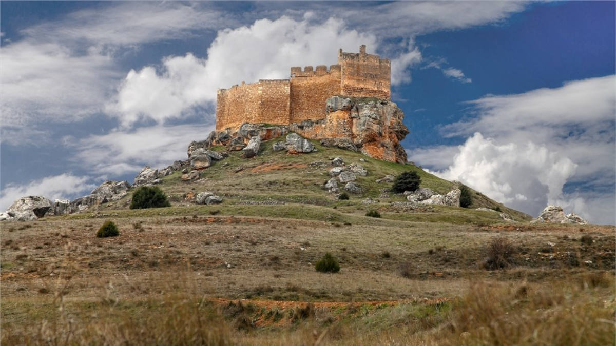 10 castillos de Castilla y León que te impresionarán 4