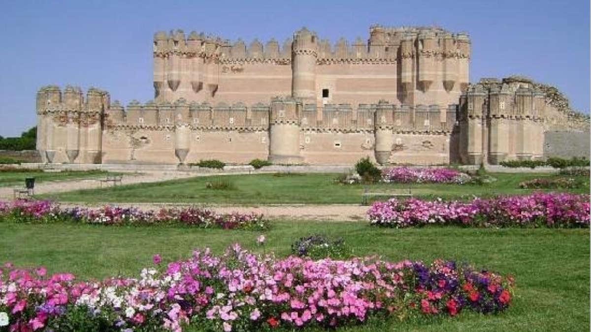 10 castillos de Castilla y León que te impresionarán 2