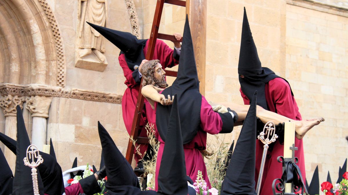 Las mejores imágenes de la Semana Santa en León 16