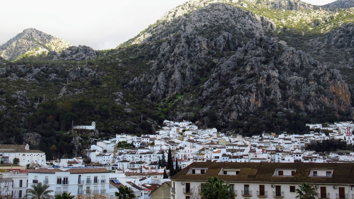 Este pueblo fabrica bolsos oficiales de reconocidas marcas lujosas 1