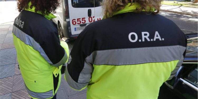 Controladores de la ORA en León