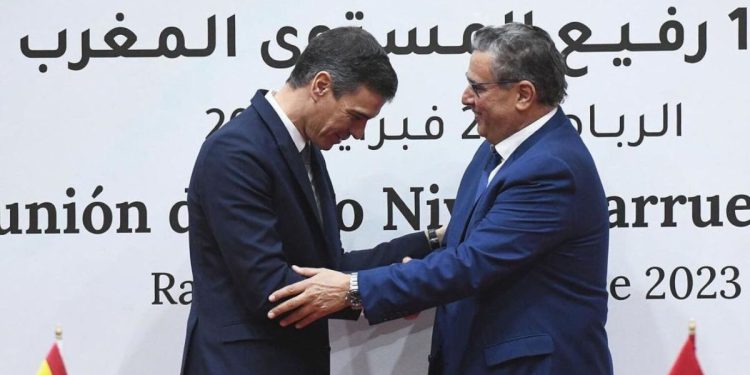 Pedro Sánchez con el primer ministro de Marruecos