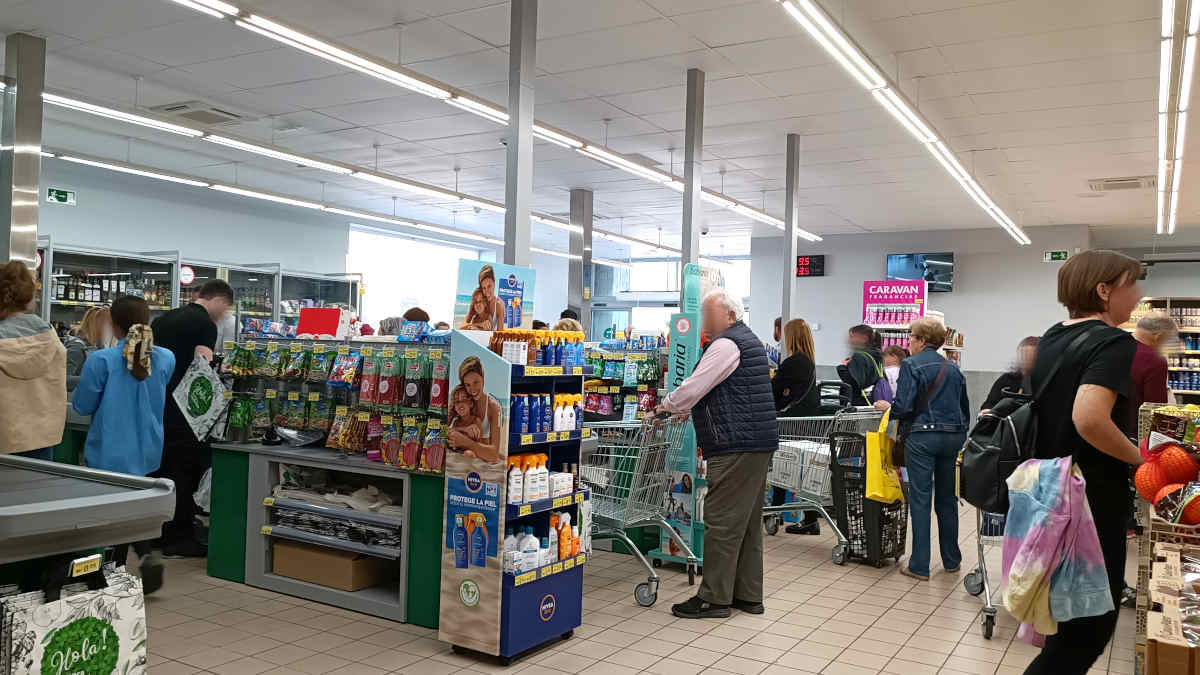 Furor por la apertura del nuevo supermercado Tifer en León 2
